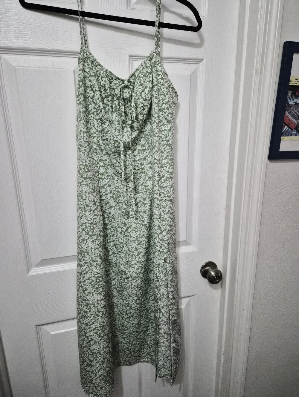 SHEIN Sage Green Floral Spaghetti Strap Midi Dress